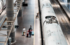 ep archivo   varias personas en uno de los andenes de la estacion puerta de atocha almudena grandes