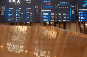 ep archivo   varios paneles del ibex 35 en el palacio de la bolsa a 22 de septiembre de 2023 en
