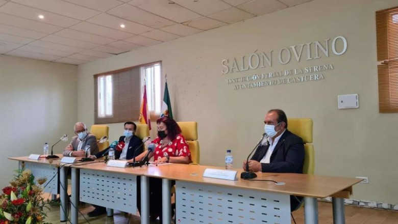 ep autoridades en la inauguracion de la 36 edicion del salon del ovino de castuera