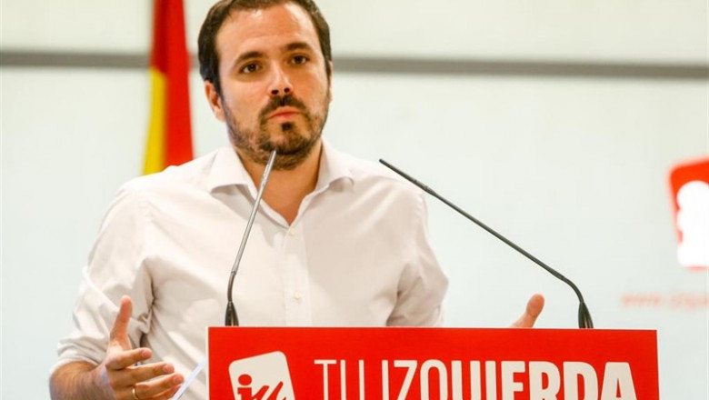 El coordinador federal de Izquierda Unida (IU), Alberto Garzón, interviene y expone su informe político centrado en el debate de investidura del próximo fin de semana en el Congreso en la Sede Federal de IU en Madrid. | Ricardo Rubio - Europa Press ep coordinador federalizquierda unida iu alberto garzon intervieneexponeinforme politico centradodebateinvestiduraproximode semanacongresola sede federaliumadrid