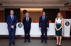 ep de izda a dcha el presidente del refor juan carlos robles el presidente del cge valentin pich el
