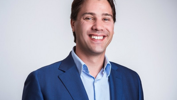 ep el cofundador y consejero delegado de etoro yoni asia