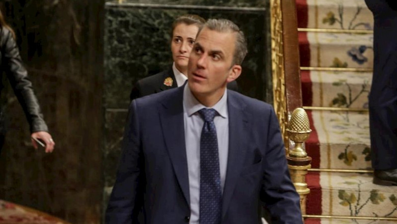 El diputado de VOX, Javier Ortega Smith, a su llegada al hemiciclo del Congreso, en la sesión en la que se debatirán entre otras cosas, la totalidad de Propuestas de Reforma, a 11 de febrero de 2020. | Ricardo Rubio - Europa Press ep el diputado de vox javier ortega smith a su llegada al hemiciclo del congreso en la sesion en la