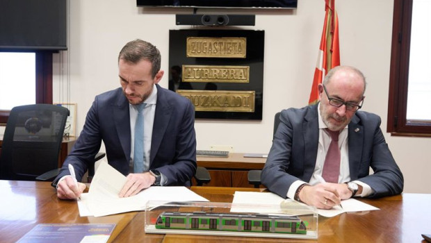 ep el director general de la sociedad publica euskotren javier seoane y el director general de ep el director general de la sociedad publica euskotren javier seoane y el director general de