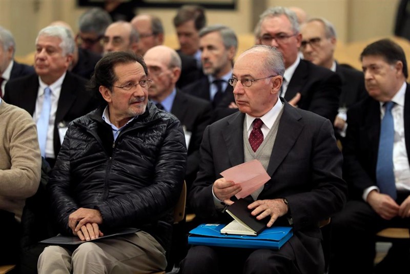 https://img2.s3wfg.com/web/img/images_uploaded/2/5/ep_el_expresidente_de_bankia_rodrigo_rato_derecha_junto_al_exconsejero_de_caja_madrid_jose_antonio.jpg