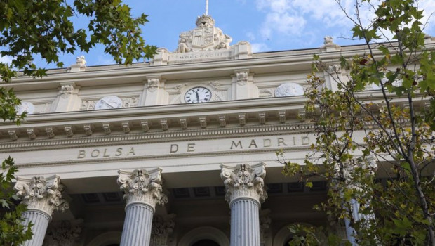 ep exterior del palacio de la bolsa a 21 de octubre de 2021 en madrid espana el ibex 35 amanece este ep exterior del palacio de la bolsa a 21 de octubre de 2021 en madrid espana el ibex 35 amanece este