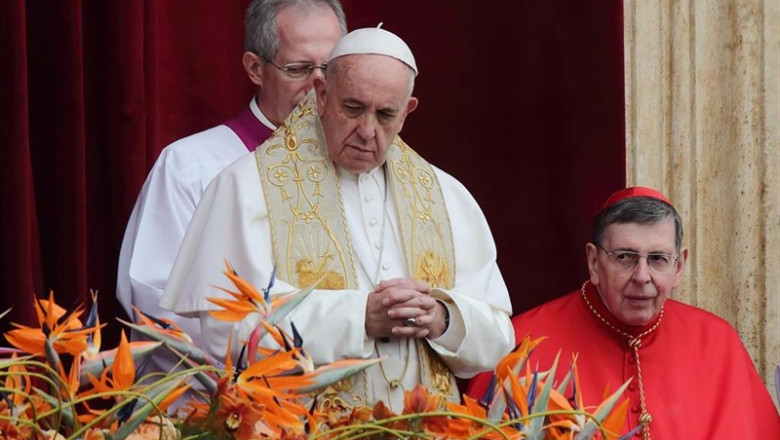 Pope Francis leads Urbi et Orbi blessing in Vatican | Evandro Inetti/ZUMA Wire/dpa ep pope francis leads urbi et orbi blessing in vatican
