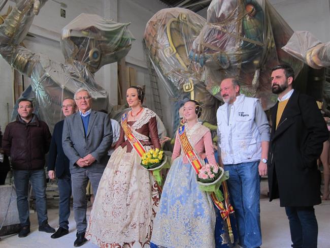 Ribó junto a las Falleras Mayores 2018, Fuset y el artista Manuel Algarra | EUROPA PRESS ep ribo juntolas falleras mayores 2018 fusetartista manuel algarra