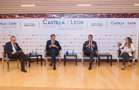 ep un momento de la presentacion del panel nuevo modelo energetico y transicion ecologica