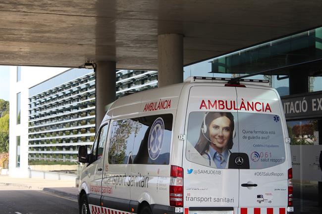 Una ambulancia en Son Espases | Europa Press - Archivo ep una ambulanciason espases