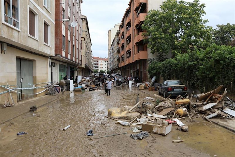 ep una calle de tafalla tras las graves inundaciones