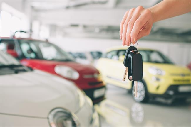 ¿Vas a comprar un coche? Gastar 8 euros puede ahorrarte un quebradero de cabeza