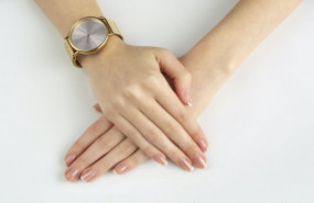 1581514638 relojes dorados