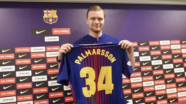 Aaron Pálmarsson en su presentación con el FC Barcelona | PACO LARGO/FCB ep aaron palmarssonsu presentacionfc barcelona