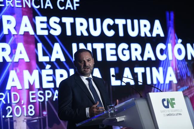 Ábalos clausura en Madrid la Conferencia CAF sobre Infraestructuras | ÓSCAR DEL POZO/EUROPA PRESS ep abalos clausuramadridconferencia cafinfraestructuras