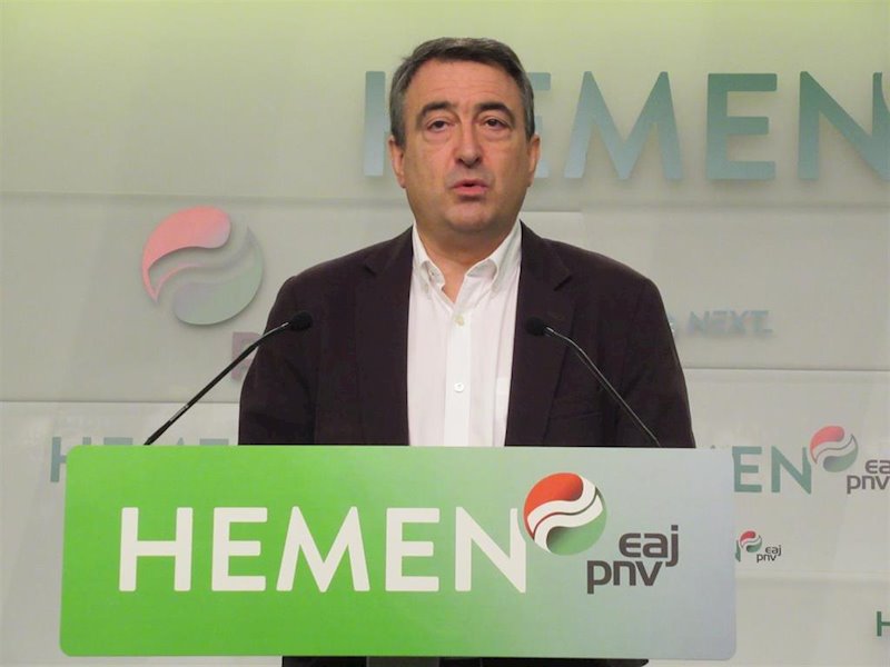 ep aitor esteban pnv en una comoparecencia de prensa
