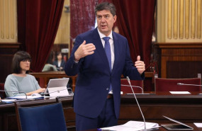 ep archivo   el conseller de turismo jaume bauza durante una sesion de control al govern balear