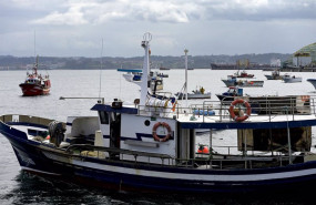 ep archivo   varios barcos de pesca