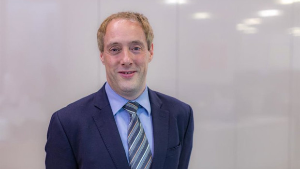 ep archivo   warren hyland gestor de fondos emergentes de muzinich co