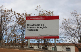 ep cartel en la entrada del centro de menores de hortaleza en el que se lee residencia de primera