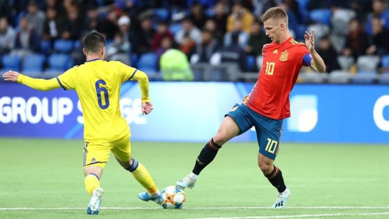 Dani Olmo, delantero de la selección española de fútbol Sub-21, ante Kazajistán | SEFUTBOL ep dani olmo delantero de la seleccion espanola de futbol sub-21 ante kazajistan