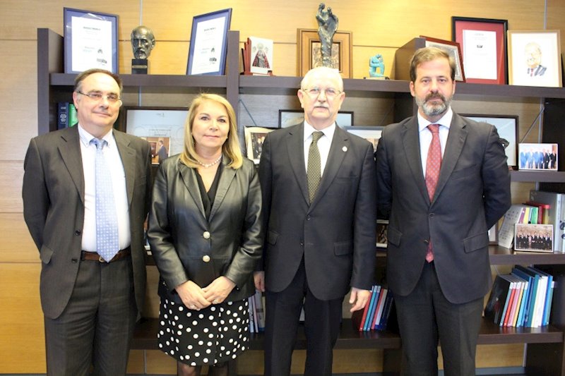 ep el cgcom y aspe acuerdan crear un observatorio de la profesion medica en sanidad privada