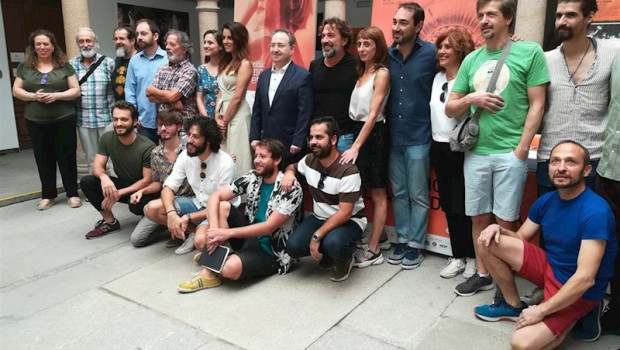 ep el director del festival de merida jesus cimarro junto al elenco de la obra tito andronico en la