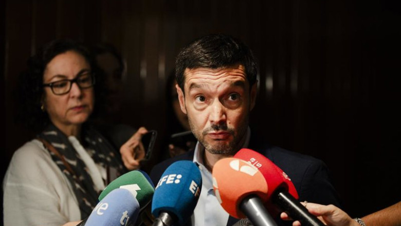 ep el ministro de derechos sociales consumo y agenda 2030 pablo bustinduy atiende a los medios a su