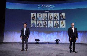 ep el presidente de bbva carlos torres y el consejero delegado de la entidad onur gen en el evento