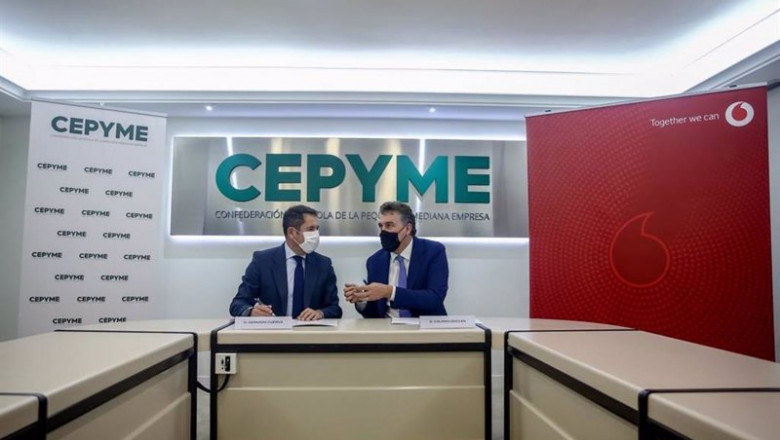 El prsesidente de Cepyme, Gerardo Cuerva, y el consejero delegado de Vodafone España, Colman Deegan. | VODAFONE ep el prsesidente de cepyme gerardo cuerva y el consejero delegado de vodafone espana colman deegan