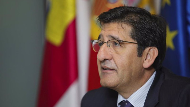 ep el vicepresidente segundo del gobierno de castilla la mancha jose manuel caballero en una
