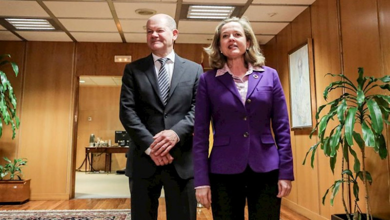 La ministra de Economía y Empresa, Nadia Calviño, y el vicecanciller y ministro alemán de Finanzas, Olaf Scholz, durante una comparecencia ante la prensa (Archivo) | Ricardo Rubio - Europa Press - Archivo ep la ministra de economia y empresa nadia calvino y el vicecanciller y ministro aleman de finanzas