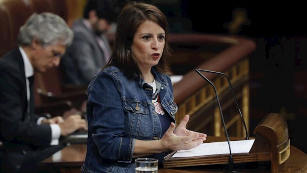 ep la portavoz parlamentaria del grupo socialista adriana lastra interviene desde la tribuna durante
