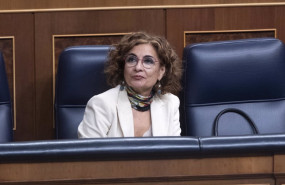 ep la vicepresidenta primera y ministra de hacienda maria jesus montero durante una sesion plenaria 20241217181404