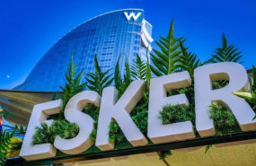 ep logo de esker durante la entrega de sus impact awards