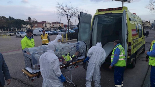 ep samu hace un simuladro de atencion por coronavirus con el despliegue de una estructura con tres