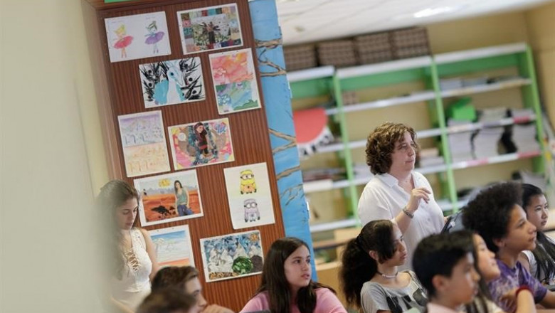 Según CCOO, el horario lectivo de los docentes españoles está por encima de la media de la Unión Europea. | EUROPA PRESS - Archivo ep segun ccoo el horario lectivo de los docentes espanoles esta por encima de la media de la union