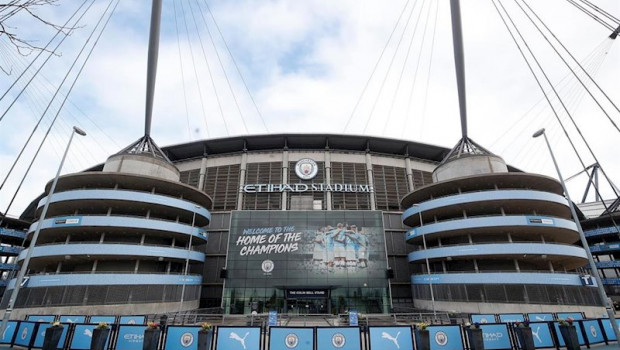 ep vista general de una de las fachadas del etihad stadium de manchester