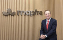 ep archivo   el presidente de mapfre antonio huertas junto a la nueva identidad de mapfre