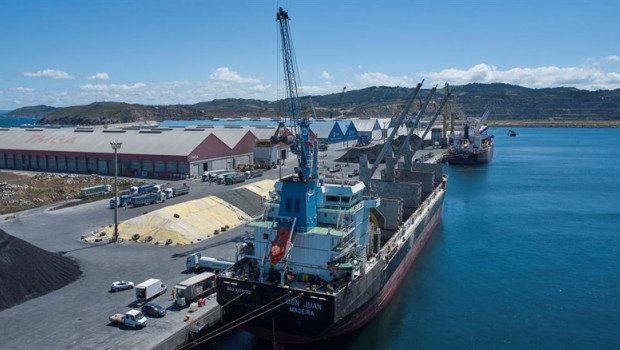 ep archivo   el trafico de puertos del estado en galicia aumenta un 5 en el primer cuatrimestre