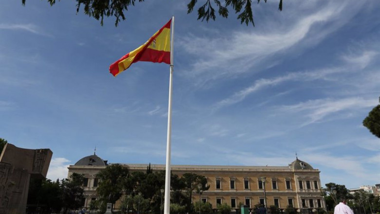 Archivo - Izado de bandera con motivo del Día de San Isidro en los Jardines del Descubrimiento de la Plaza de Colón, a 15 de mayo de 2021, en Madrid (España). Durante el acto, rinde honores una compañía mixta compuesta por cuatro secciones del Ejército de | Cézaro De Luca - Europa Press - Archivo ep archivo izado de bandera con motivo del dia de san isidro en los jardines del descubrimiento de