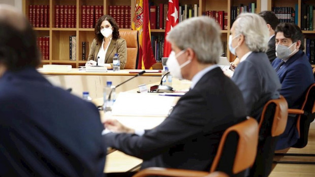 ep diaz ayudo preside la reunion del consejo de gobierno de la comunidad de madrid