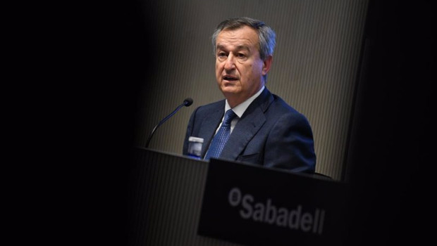 ep el consejero delegado del banco sabadell cesar gonzalez bueno interviene durante la presentacion ep el consejero delegado del banco sabadell cesar gonzalez bueno interviene durante la presentacion