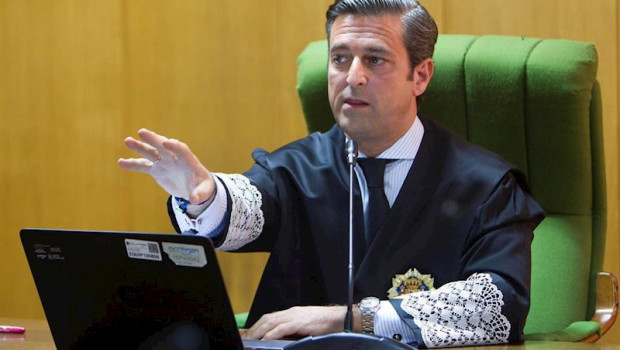 ep el juez decano de vigo german serrano durante el primer juicio plenamente telematico en el
