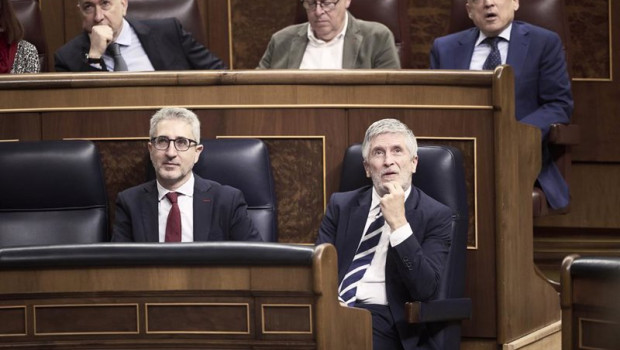 ep el ministro de hacienda arcadi espana y el ministro de interior fernando grande marlasaka durante