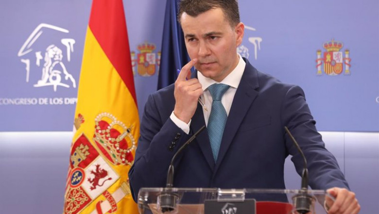 El portavoz del Grupo Socialista en el Congreso de los Diputados, Héctor Gómez, interviene en una rueda de prensa previa a una reunión de la Junta de Portavoces, en el Congreso de los Diputados, a 22 de marzo de 2022, en Madrid (España). | Marta Fernández Jara - Europa Press ep el portavoz del grupo socialista en el congreso de los diputados hector gomez interviene en una
