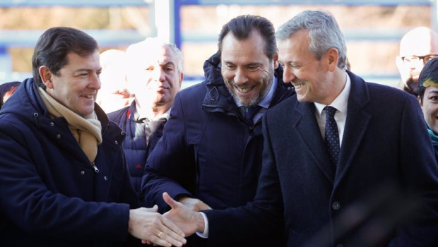 ep el presidente de la junta de castilla y leon alfonso fernandez manueco el ministro de transportes ep el presidente de la junta de castilla y leon alfonso fernandez manueco el ministro de transportes