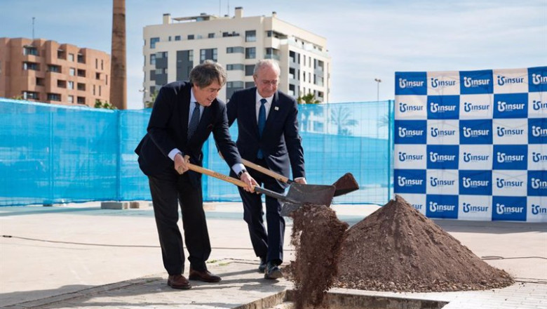 ep el presidente del grupo insur ricardo pumar y el alcalde de malaga francisco de la torre ponen la ep el presidente del grupo insur ricardo pumar y el alcalde de malaga francisco de la torre ponen la