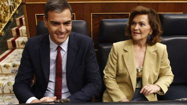 ep el presidente y la vicepresidenta del gobierno en funciones pedro sanchez y carmen calvo sentados
