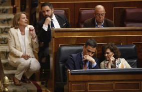 ep en la izquierda de la imagen en la segunda fila la diputada de vox lourdes mendez monasterio y el